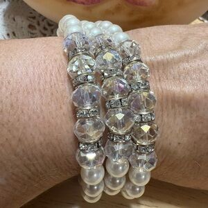 B103 Elegant Pearl and Aurora Borealis Vintage Crystal Bracelet